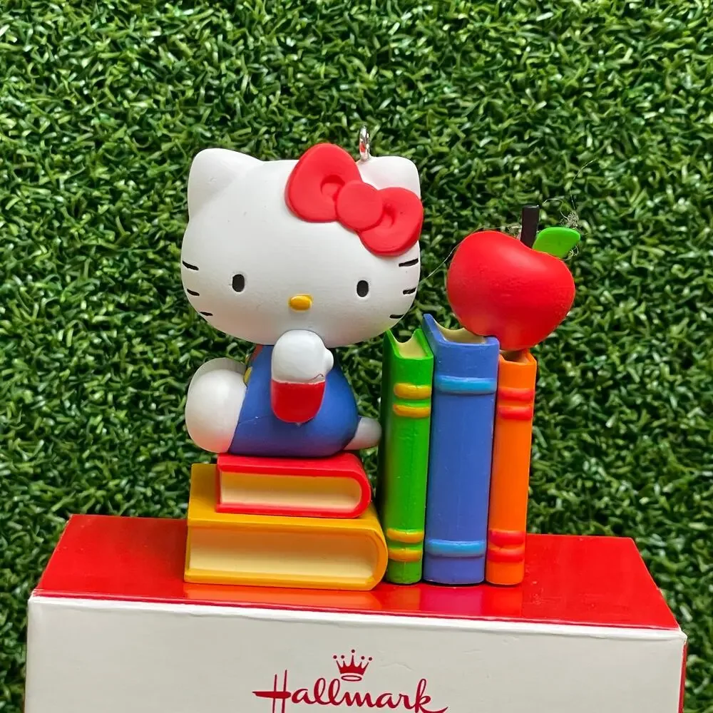 2016 Hallmark Keepsake Hello Kitty Christmas Ornament